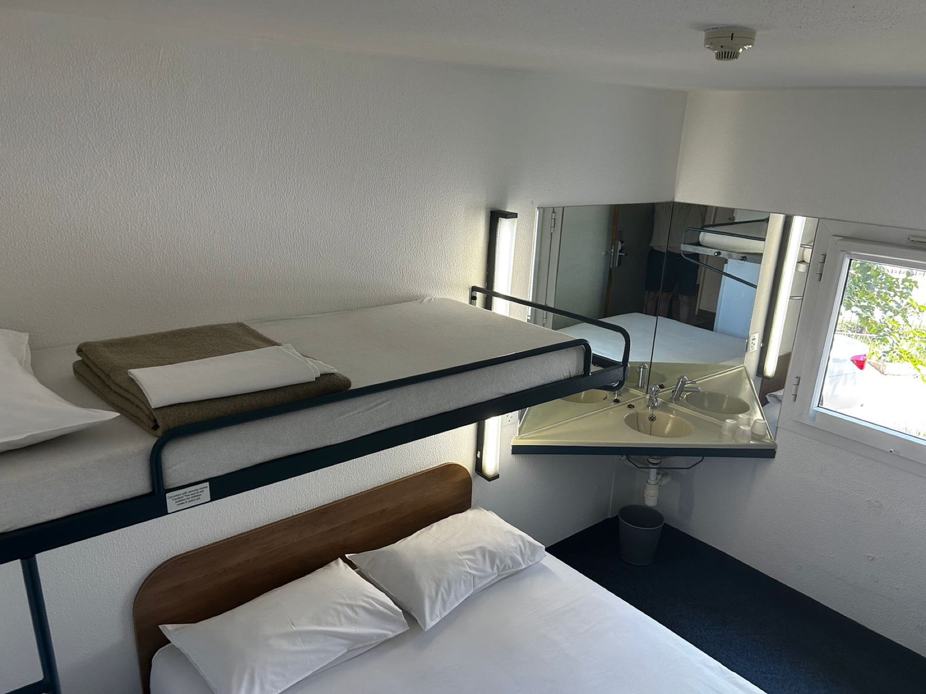 Ecomotel Park Station Standard Room